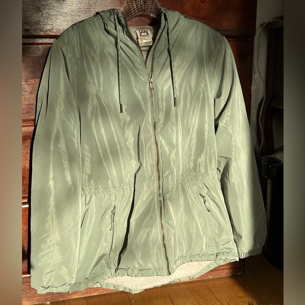 Avalanche Women's Mint Green Windbreaker Jacket